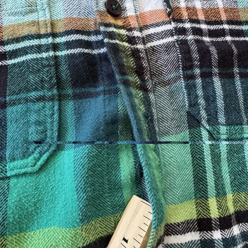 KAVU Men's Medium Multi Color Plaid Flannel Long Sleeve Button Down Shirt *READ* - Picture 8 of 8